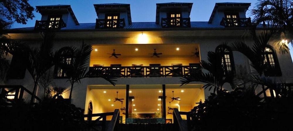 Mahogany Hall San Ignacio Luaran gambar