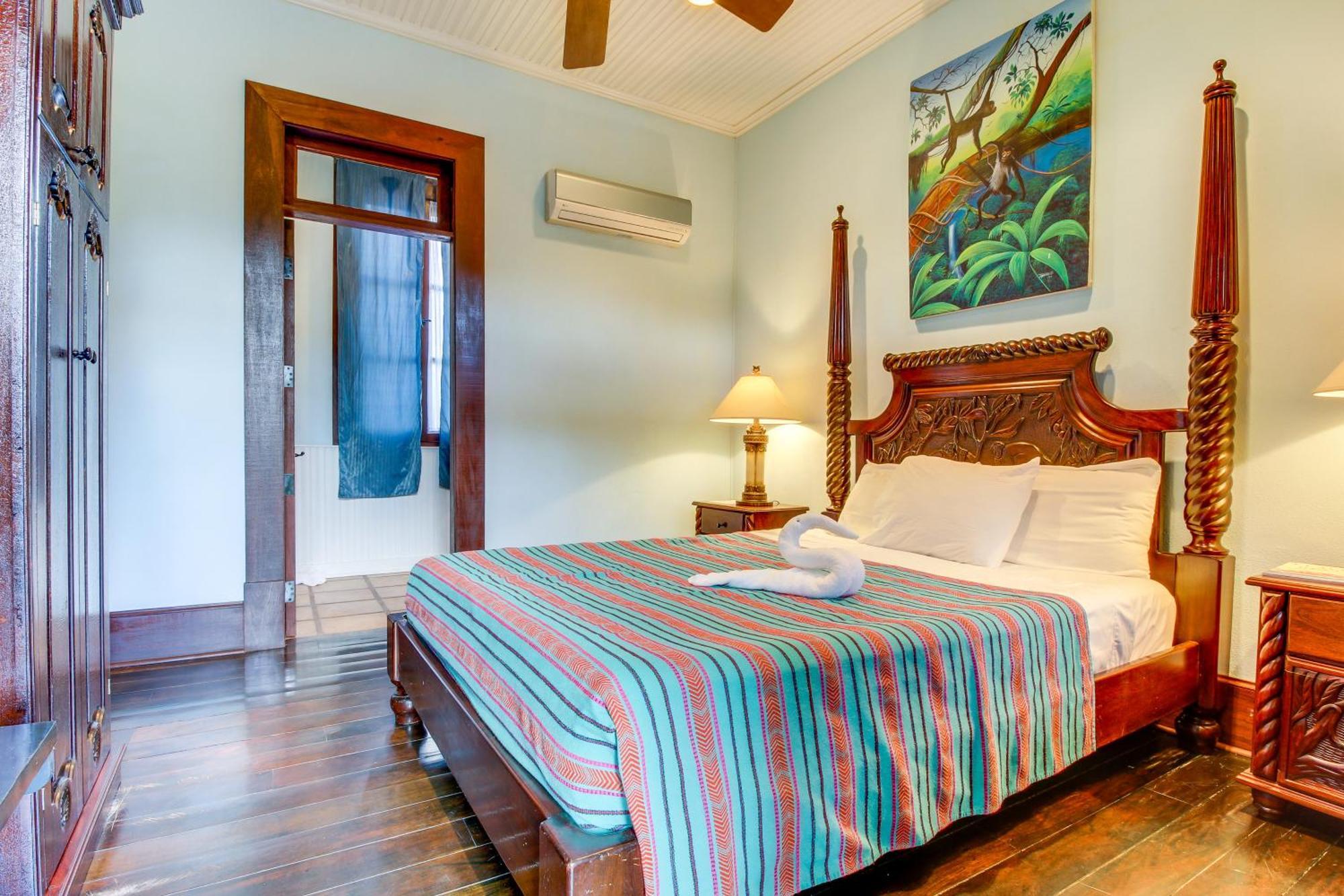 Mahogany Hall San Ignacio Luaran gambar