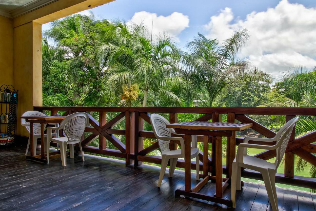 Mahogany Hall San Ignacio Luaran gambar