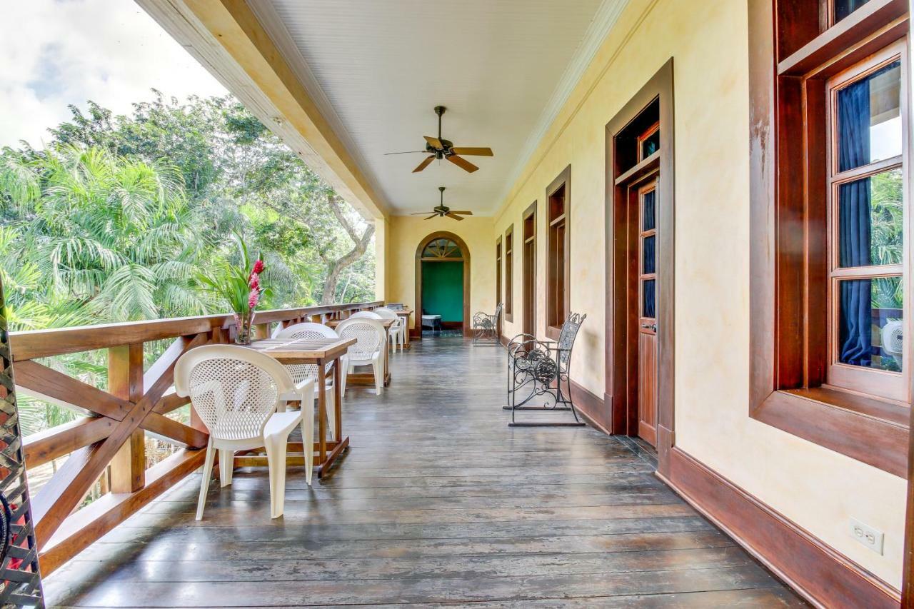 Mahogany Hall San Ignacio Bilik gambar